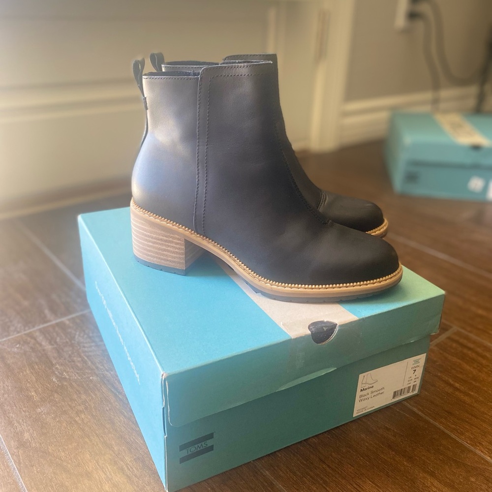Tom’s Marina Black Leather Heeled boot